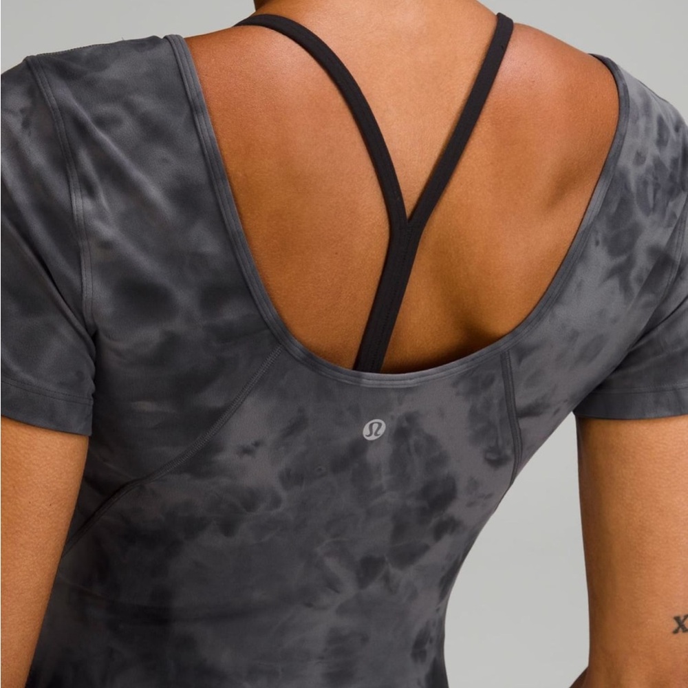 Lululemon Black and Gray Tie-Dye Top